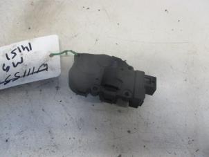 Gebruikte Kachelklep Motor Audi A5 (8T3) 2.0 FSI 16V Prijs € 10,00 Margeregeling aangeboden door Autobedrijf Brooks