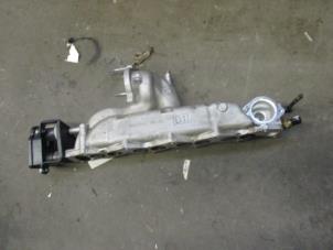 Gebruikte Inlaatspruitstuk Kia Sportage (JE) 2.0 CRDi 16V VGT 4x2 Prijs op aanvraag aangeboden door Autobedrijf Brooks