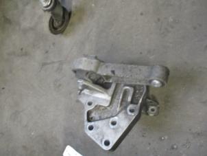 Gebruikte Motorrubber Landrover Range Rover Evoque (LVJ/LVS) 2.2 TD4 16V 5-drs. Prijs € 60,00 Margeregeling aangeboden door Autobedrijf Brooks