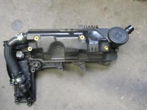 Gebruikte Kleppendeksel Landrover Range Rover Evoque (LVJ/LVS) 2.2 TD4 16V 5-drs. Prijs € 75,00 Margeregeling aangeboden door Autobedrijf Brooks