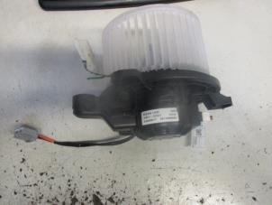 Gebruikte Blower Opel Karl 1.0 12V Prijs € 50,00 Margeregeling aangeboden door Autobedrijf Brooks