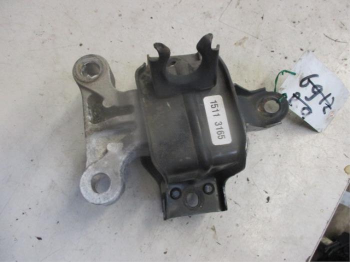 Gebruikte Motorsteun Opel Karl 1.0 12V Prijs € 25,00 Margeregeling aangeboden door Autobedrijf Brooks