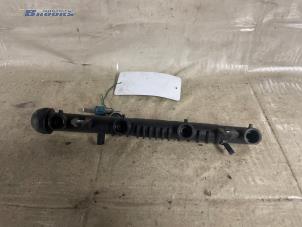 Gebruikte Common rail (Injectie) Opel Corsa C (F08/68) 1.2 16V Prijs € 10,00 Margeregeling aangeboden door Autobedrijf Brooks