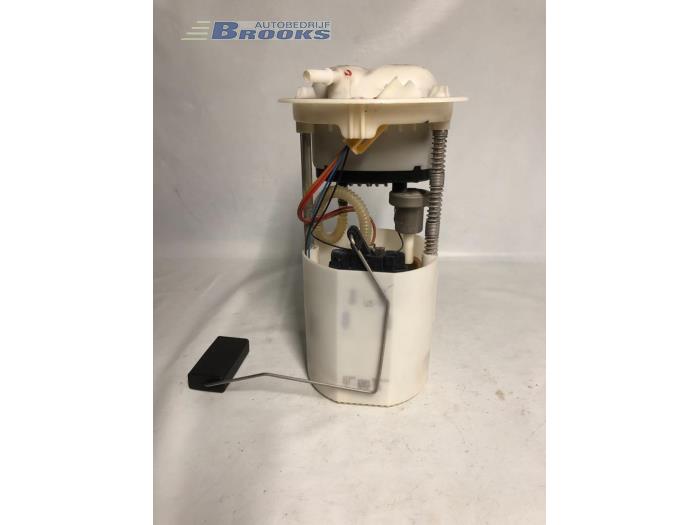 Gebruikte Tank element Pomp Suzuki Swift (ZA/ZC/ZD1/2/3/9) 1.5 VVT 16V 4x4 Prijs € 20,00 Margeregeling aangeboden door Autobedrijf Brooks