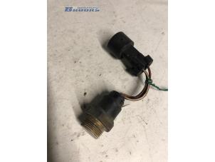 Gebruikte Airco deel (div) Opel Corsa B (73/78/79) 1.4 Joy,Sport,GLS 16V Ecotec Prijs € 10,00 Margeregeling aangeboden door Autobedrijf Brooks