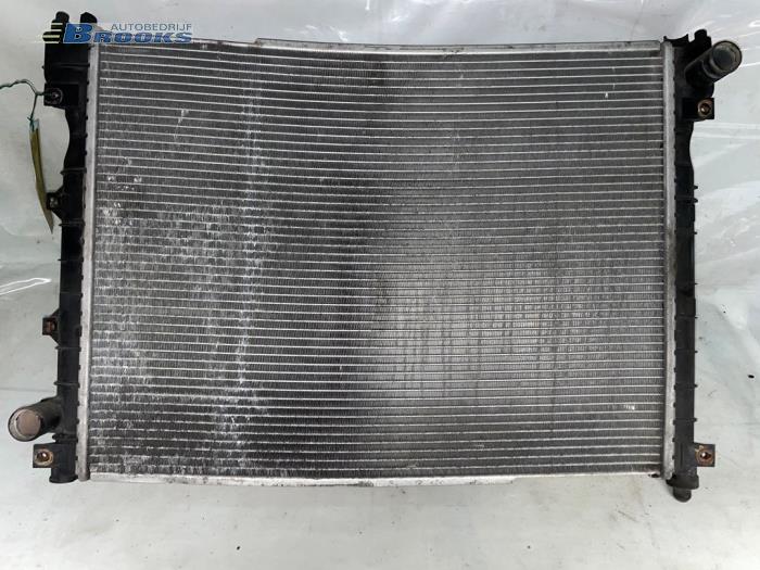 Gebruikte Radiateur Landrover Freelander Hard Top 2.0 td4 16V Prijs € 30,00 Margeregeling aangeboden door Autobedrijf Brooks