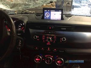 Gebruikte Navigatie Display Alfa Romeo Giulietta (940) 1.4 TB 16V MultiAir Prijs op aanvraag aangeboden door Autobedrijf Brooks