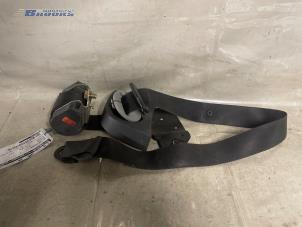 Gebruikte Veiligheidsgordel links-voor Diversen Diversen Prijs € 24,00 Margeregeling aangeboden door Autobedrijf Brooks