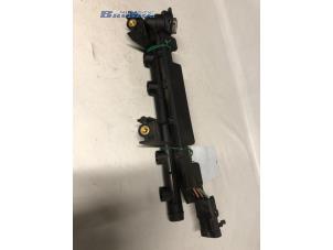 Gebruikte Injector brug Renault Twingo Prijs € 10,00 Margeregeling aangeboden door Autobedrijf Brooks