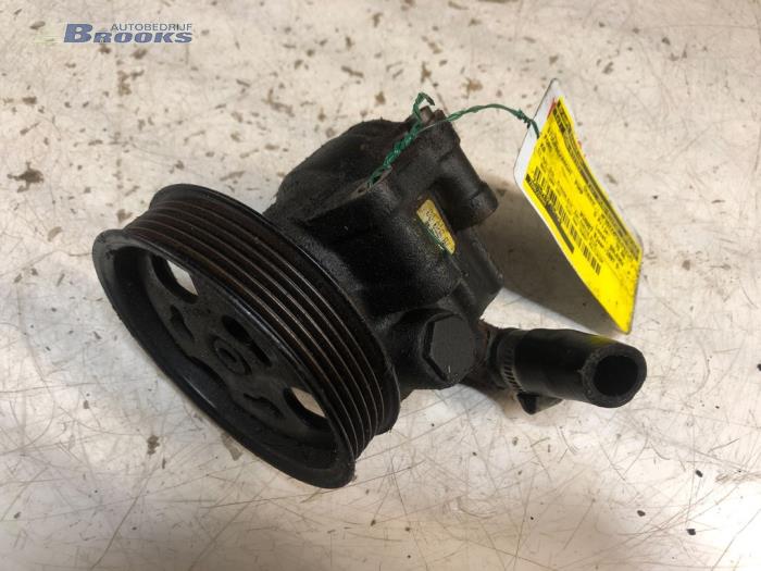 Gebruikte Pomp Servo Ford Ka I 1.3i Prijs € 15,00 Margeregeling aangeboden door Autobedrijf Brooks