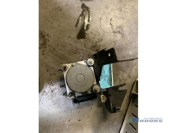 Gebruikte ABS Pomp Dacia Logan (LS) 1.4 Prijs € 20,00 Margeregeling aangeboden door Autobedrijf Brooks