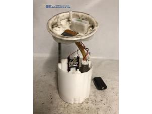 Gebruikte Brandstofpomp Elektrisch Volkswagen Fox (5Z) 1.2 Prijs € 20,00 Margeregeling aangeboden door Autobedrijf Brooks