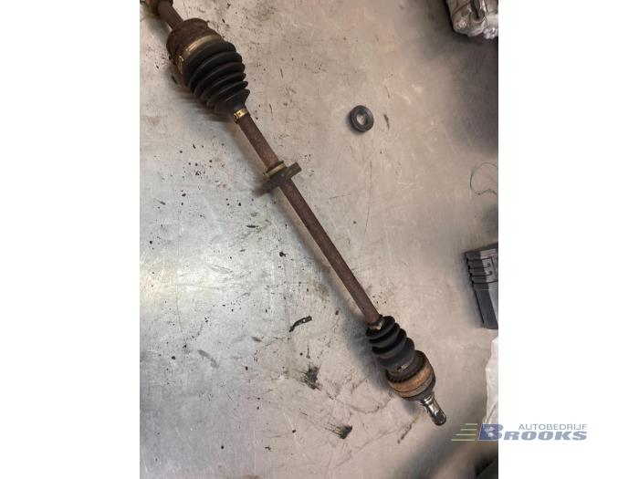 Gebruikte Aandrijfas links-voor Daewoo Lanos (TA/TF08/48/86) 1.5 Prijs € 10,00 Margeregeling aangeboden door Autobedrijf Brooks
