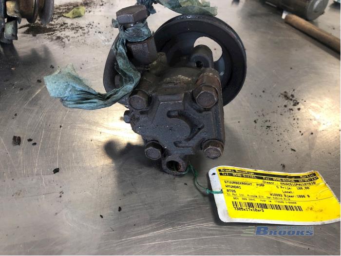 Gebruikte Pomp Servo Hyundai Atos 1.0 12V Prijs € 15,00 Margeregeling aangeboden door Autobedrijf Brooks
