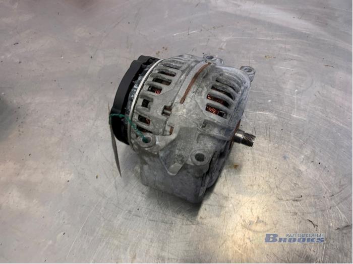 Gebruikte Dynamo Audi TT (8J3) Prijs € 15,00 Margeregeling aangeboden door Autobedrijf Brooks