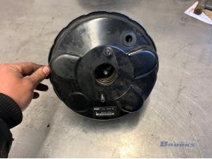 Gebruikte Rembekrachtiger Landrover Range Rover Evoque (LVJ/LVS) 2.2 eD4 16V 5-drs. Prijs € 75,00 Margeregeling aangeboden door Autobedrijf Brooks