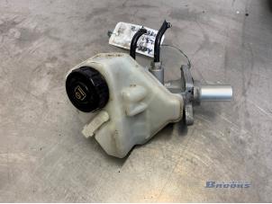 Gebruikte Hoofdremcilinder Landrover Range Rover Evoque (LVJ/LVS) 2.2 eD4 16V 5-drs. Prijs € 50,00 Margeregeling aangeboden door Autobedrijf Brooks