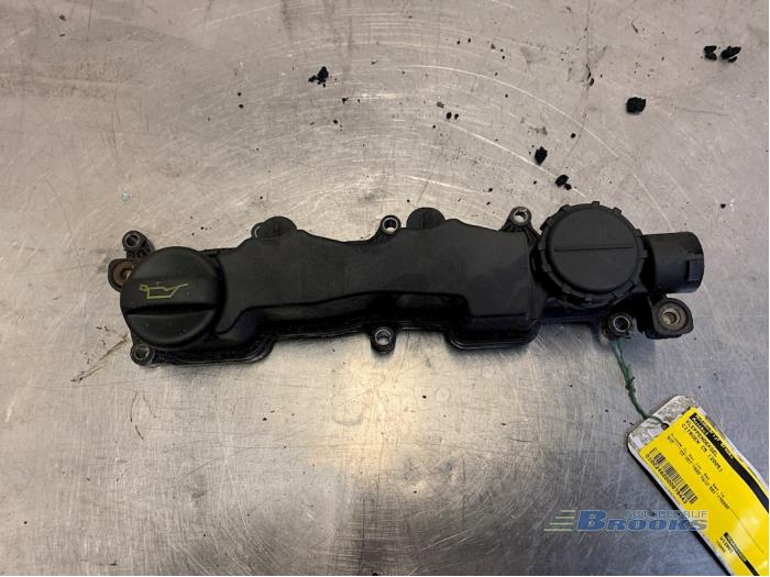Gebruikte Kleppendeksel Citroen C5 II Berline (RC) 1.6 HDiF 16V Prijs € 25,00 Margeregeling aangeboden door Autobedrijf Brooks