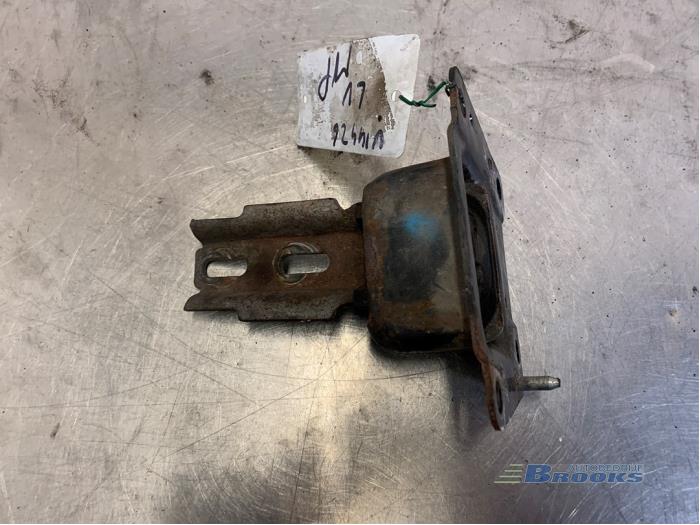Gebruikte Versnellingsbak Steun Citroen C2 (JM) Prijs € 20,00 Margeregeling aangeboden door Autobedrijf Brooks