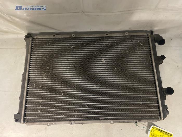 Gebruikte Radiateur Renault Megane (BA) 1.6i Prijs € 15,00 Margeregeling aangeboden door Autobedrijf Brooks