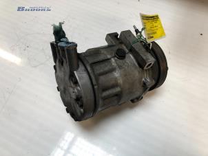 Gebruikte Aircopomp Renault Twingo Prijs € 15,00 Margeregeling aangeboden door Autobedrijf Brooks