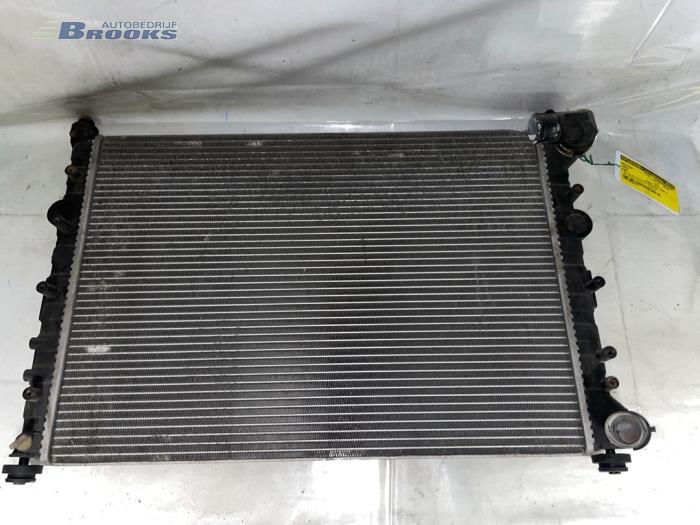 Gebruikte Radiateur Lancia Lybra SW 2.0 20V Prijs € 15,00 Margeregeling aangeboden door Autobedrijf Brooks