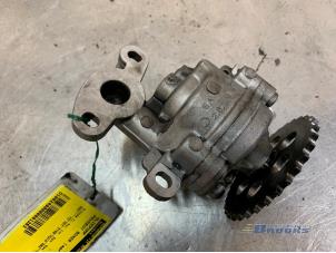 Gebruikte Oliepomp Peugeot Boxer (U9) 2.2 HDi 120 Euro 4 Prijs € 100,00 Margeregeling aangeboden door Autobedrijf Brooks