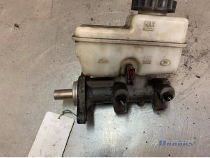 Gebruikte Hoofdremcilinder Nissan Navara (D40) 2.5 dCi 16V 4x4 Prijs € 40,00 Margeregeling aangeboden door Autobedrijf Brooks