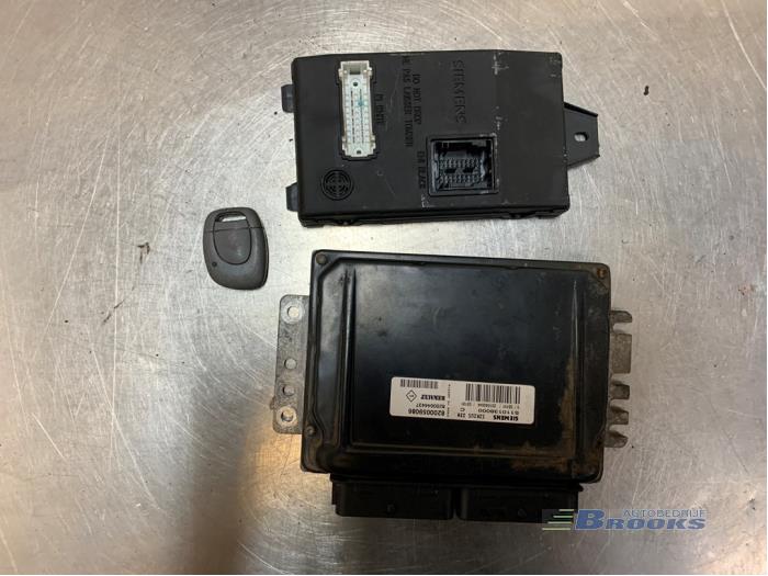 Gebruikte Computer Motormanagement Renault Twingo (C06) 1.2 Prijs € 100,00 Margeregeling aangeboden door Autobedrijf Brooks