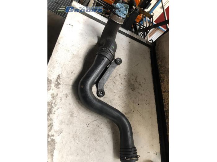 Gebruikte Intercooler Buis Skoda Octavia Combi (1Z5) 1.9 TDI Prijs € 25,00 Margeregeling aangeboden door Autobedrijf Brooks