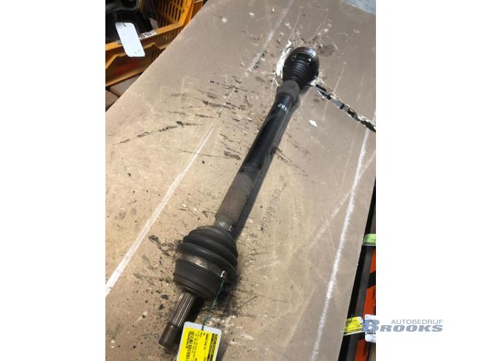 Gebruikte Steekas rechts-voor Volkswagen Polo Variant (6KV5) 1.9 SDI Prijs € 10,00 Margeregeling aangeboden door Autobedrijf Brooks