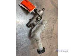 Gebruikte Hoofdremcilinder Renault Clio III (BR/CR) 1.5 dCi 85 Prijs € 30,00 Margeregeling aangeboden door Autobedrijf Brooks