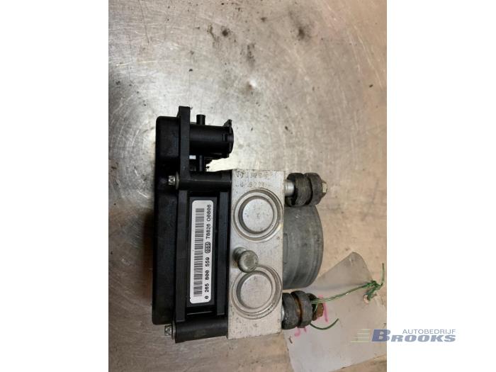 Gebruikte ABS Pomp Renault Clio III (BR/CR) 1.5 dCi 85 Prijs € 50,00 Margeregeling aangeboden door Autobedrijf Brooks