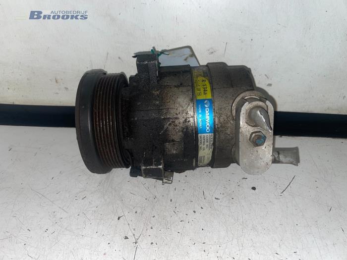 Gebruikte Pomp Airco Chevrolet Nubira Wagon (J100) 2.0 16V Prijs € 15,00 Margeregeling aangeboden door Autobedrijf Brooks