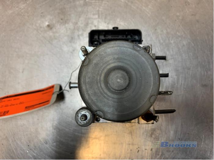 Gebruikte ABS Pomp Fiat Ducato (250) 3.0 140 Natural Power Prijs € 125,00 Margeregeling aangeboden door Autobedrijf Brooks