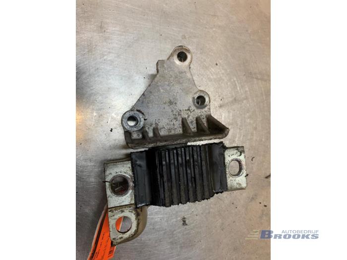 Motorsteun van een Fiat Ducato (250) 3.0 140 Natural Power 2010