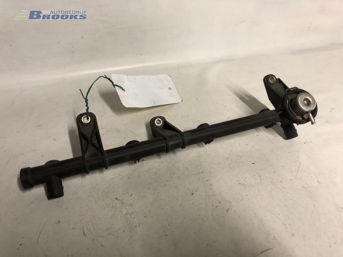 Gebruikte Injector brug Renault Megane (BA) 1.6i ,Easy Prijs € 10,00 Margeregeling aangeboden door Autobedrijf Brooks