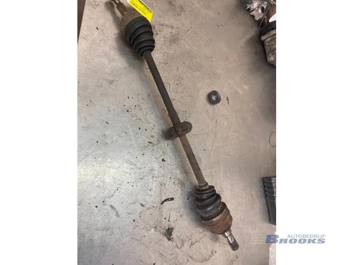 Gebruikte Steekas rechts-voor Opel Vectra A (88/89) 2.0i 16V Ecotec Prijs € 10,00 Margeregeling aangeboden door Autobedrijf Brooks