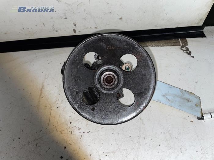 Gebruikte Servopomp Opel Vectra A (88/89) 2.0i 16V Ecotec Prijs € 15,00 Margeregeling aangeboden door Autobedrijf Brooks
