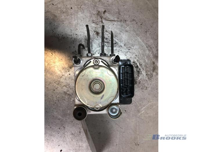 Gebruikte ABS Pomp Daihatsu Cuore (L251/271/276) 1.0 12V DVVT Prijs € 20,00 Margeregeling aangeboden door Autobedrijf Brooks