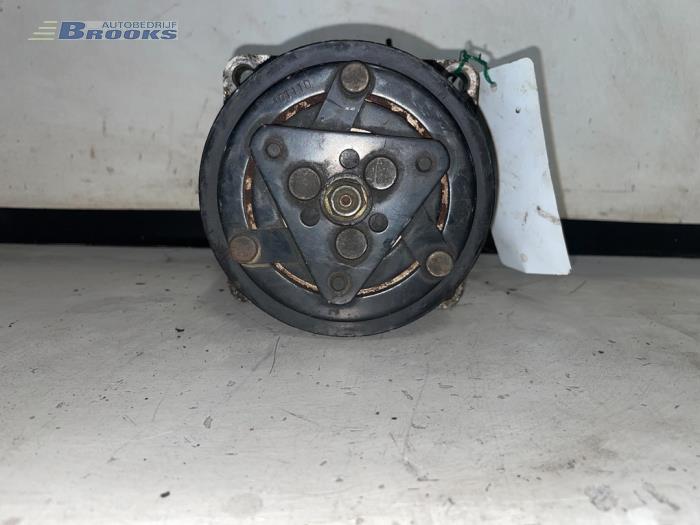 Gebruikte Aircopomp Opel Tigra (75) 1.4i 16V Prijs € 15,00 Margeregeling aangeboden door Autobedrijf Brooks