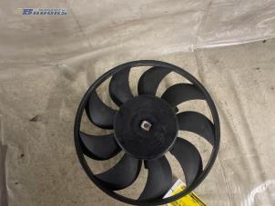 Gebruikte Koelvin Motor Fiat Doblo Cargo (223) 1.3 D 16V Multijet Prijs € 30,00 Margeregeling aangeboden door Autobedrijf Brooks