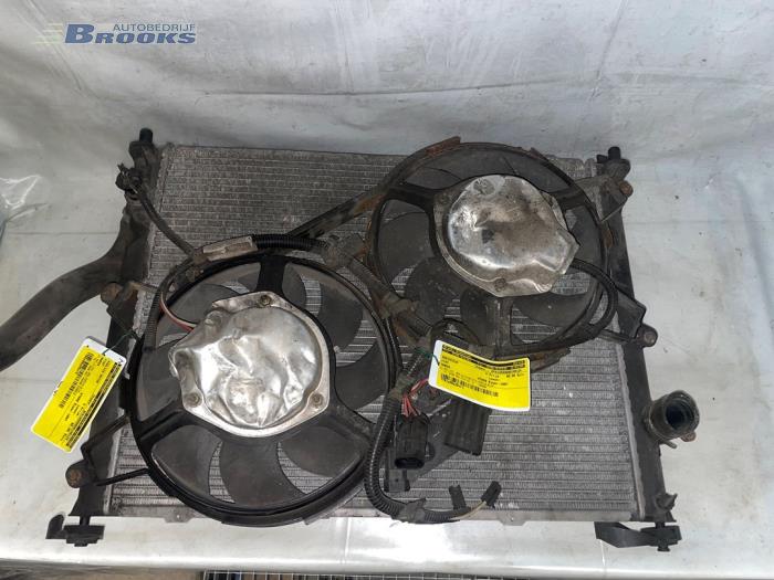 Gebruikte Radiateur Fiat Marea Weekend (185BX/CX) 2.4 Tds 125 HLX Prijs € 10,00 Margeregeling aangeboden door Autobedrijf Brooks