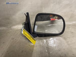 Gebruikte Spiegel Buiten rechts Daihatsu Feroza Soft Top (F300) 1.6 DX,EL,SE 16V Hard Top Prijs € 20,00 Margeregeling aangeboden door Autobedrijf Brooks