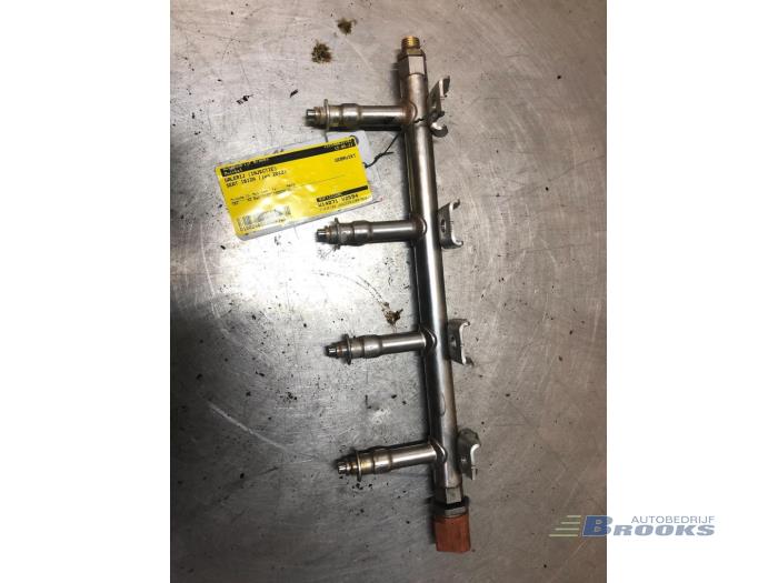 Gebruikte Galerij (Injectie) Seat Ibiza IV SC (6J1) 1.2 TSI Prijs € 30,00 Margeregeling aangeboden door Autobedrijf Brooks
