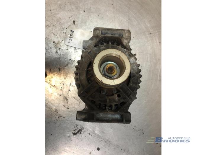 Gebruikte Dynamo Opel Zafira (F75) 2.2 16V Prijs € 35,00 Margeregeling aangeboden door Autobedrijf Brooks