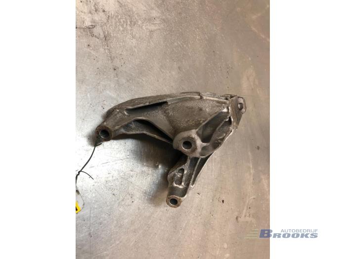 Gebruikte Motorsteun Audi A5 Sportback (8TA) 2.0 TFSI 16V Prijs € 20,00 Margeregeling aangeboden door Autobedrijf Brooks