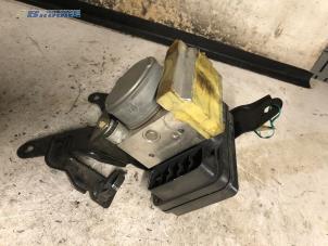 Gebruikte ABS Pomp Mitsubishi L-200 Prijs € 150,00 Margeregeling aangeboden door Autobedrijf Brooks