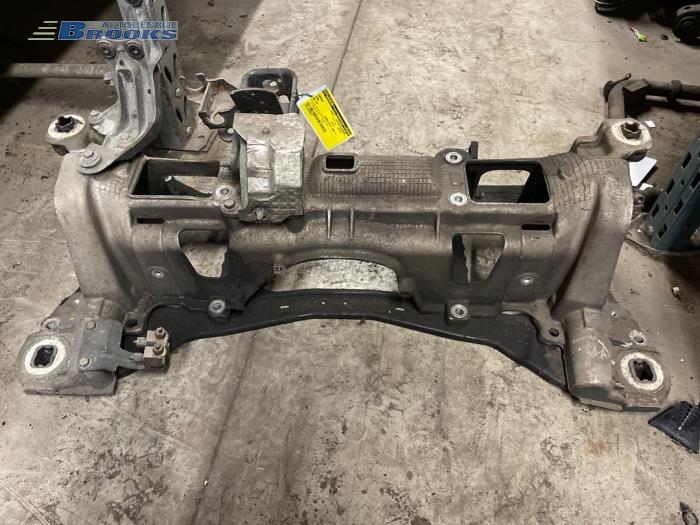 Gebruikte Subframe Dodge Ram Van 2.5 CRD Prijs € 25,00 Margeregeling aangeboden door Autobedrijf Brooks