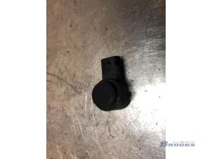 Gebruikte PDC Sensor Ford Fiesta 6 (JA8) 1.6 16V Sport Prijs € 20,00 Margeregeling aangeboden door Autobedrijf Brooks